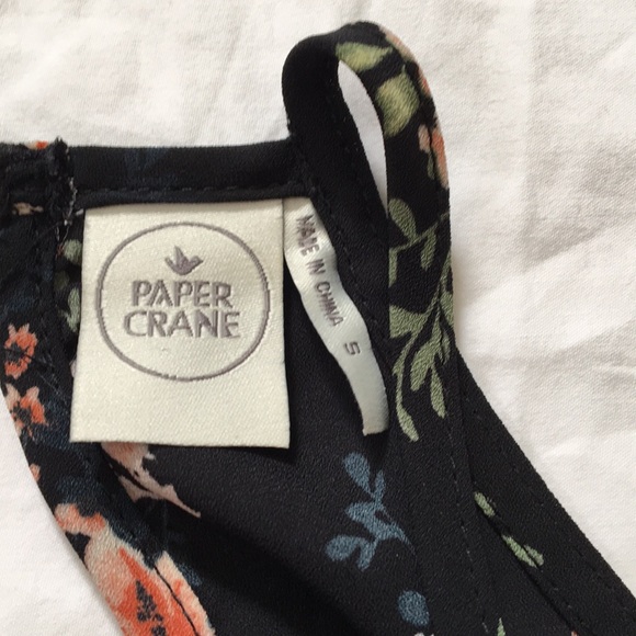 Paper Crane | Black & Floral Off the Shoulder - Picture 3 of 5